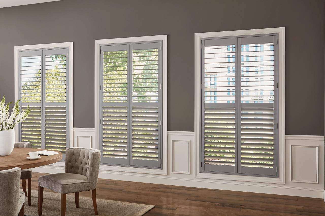 Hunter Douglas Heritance® Hardwood Shutters decorating a modern home near Jupiter, Florida